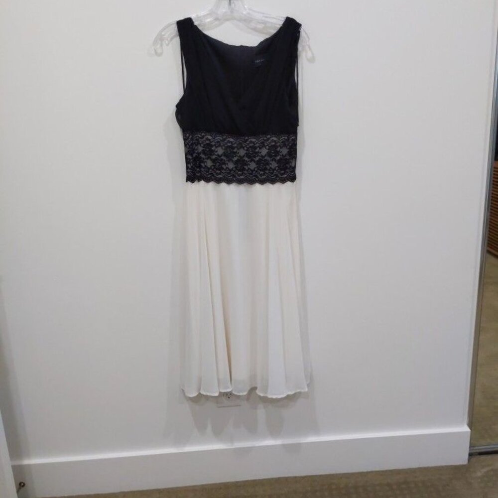 CONNECTED Size 6 Black/ White Semi Formal Prom Party Cocktail Dress